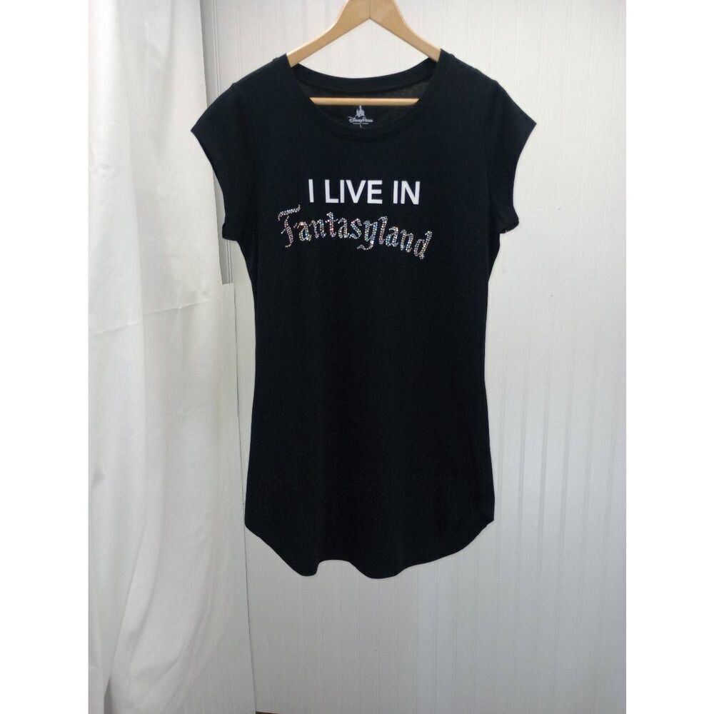 NWOT Disney, I live in Fantasyland, night gown, sleep shirt. Size large